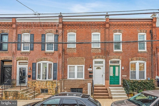 2440 Carpenter Street - Photo 1
