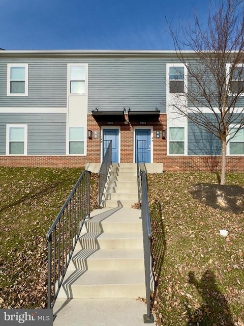5908 Arizona Avenue - Photo 1