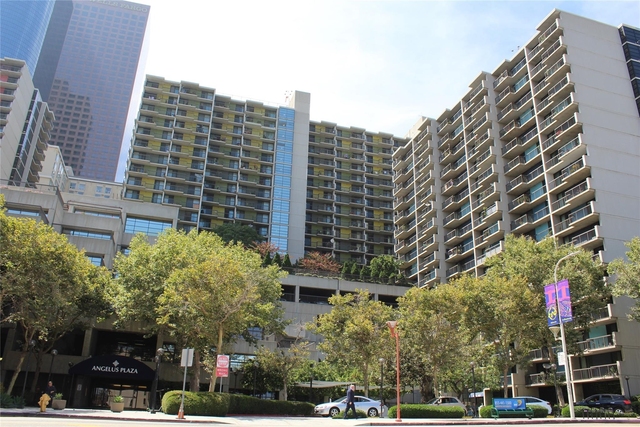 255 S Hill St - Photo 1