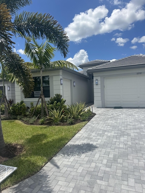 12292 Sw Compass Point Drive - Photo 1