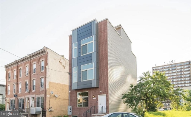 1251 N 15th Street - Photo 1