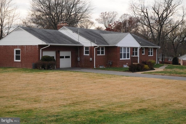 16632 Alden Avenue - Photo 1