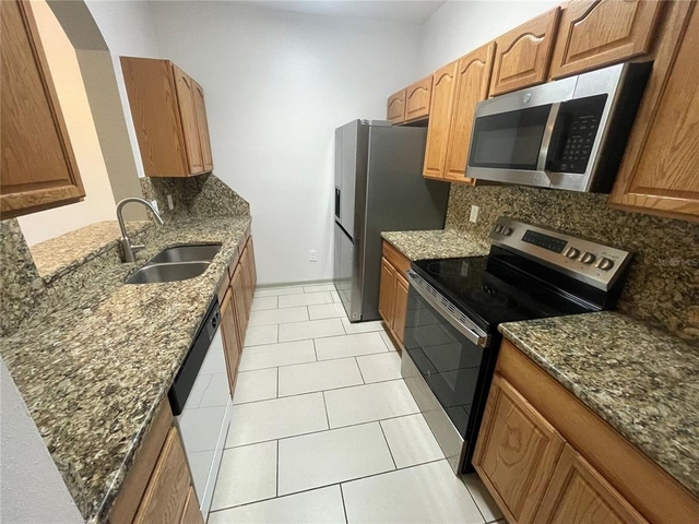 13548 Turtle Marsh Loop - Photo 1