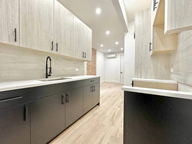 860 Hart Street - Photo 1