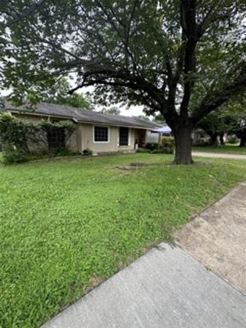 314 Shorewood Drive - Photo 1