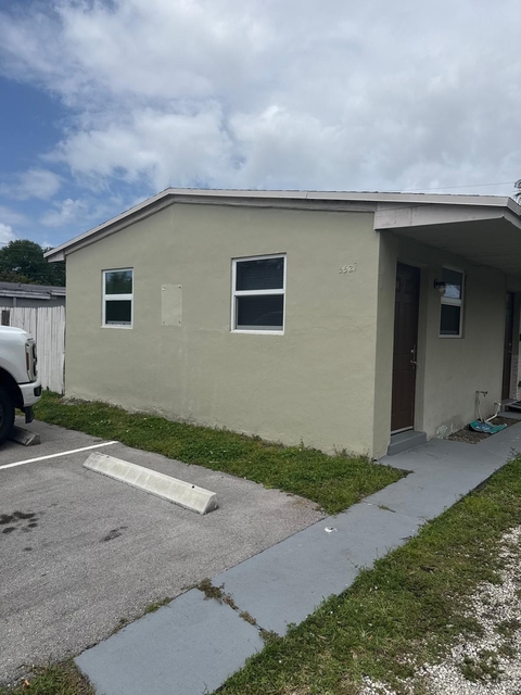 5521 Sw 34th Street - Photo 1