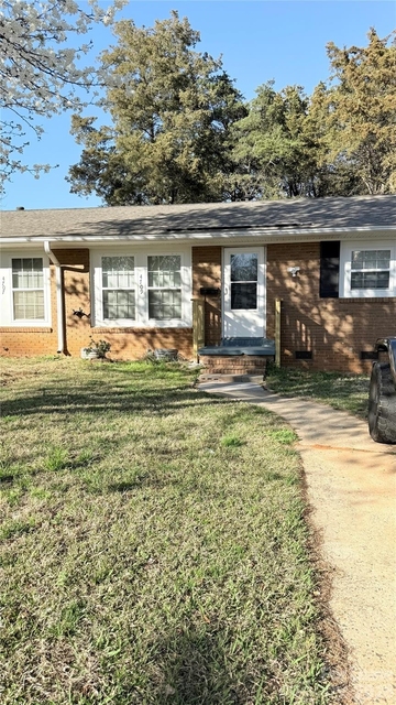 4707 Americana Avenue - Photo 1