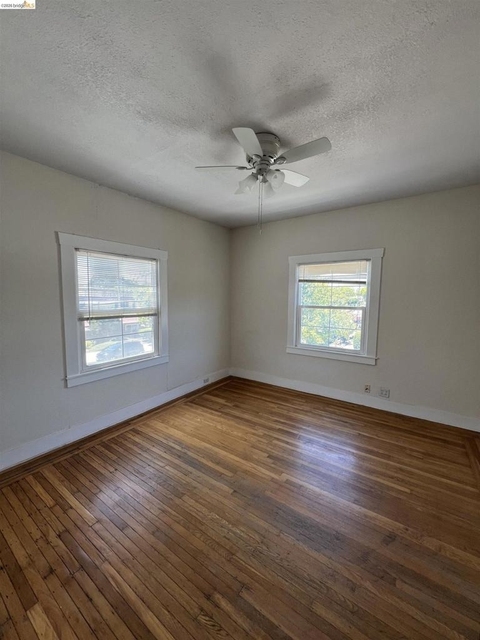 2249 Spaulding Ave - Photo 1