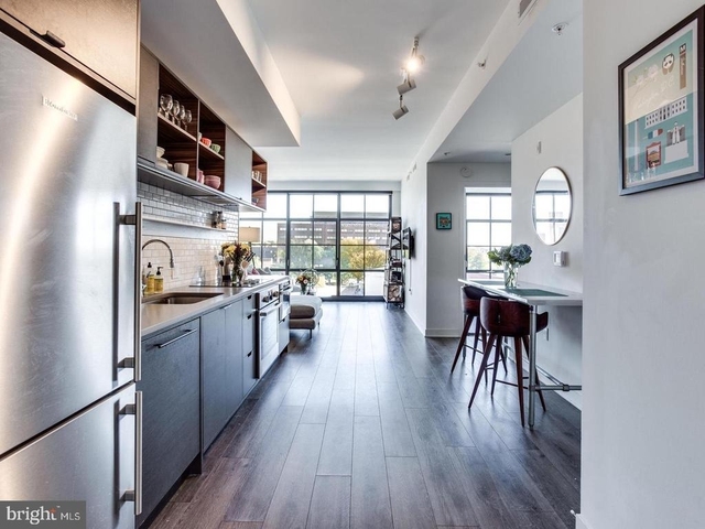 2030 Nw 8th Street Nw - Photo 1