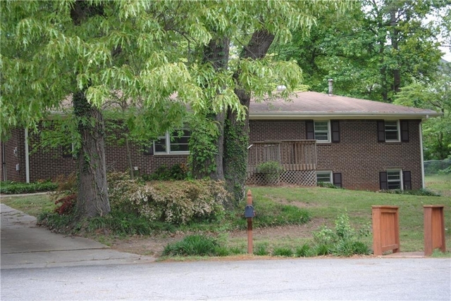 1432 Spring Valley Lane - Photo 1