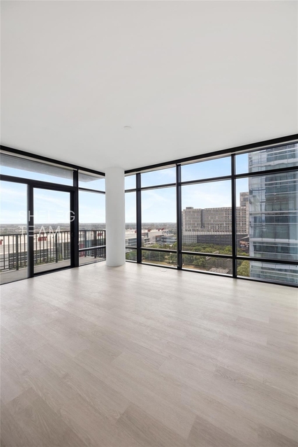 808 Crawford Street - Photo 1