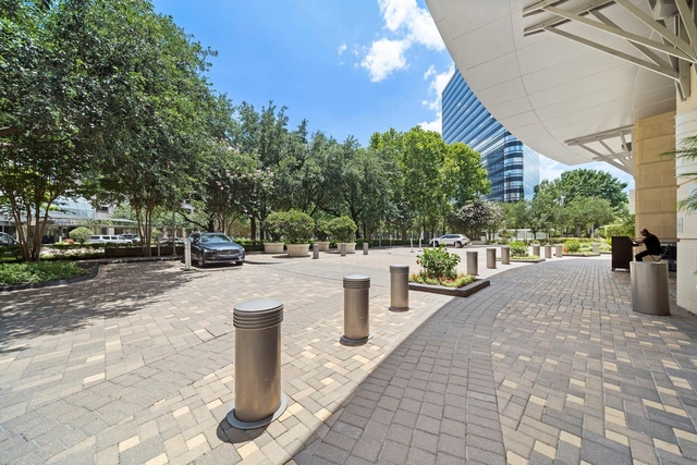 1901 Post Oak Boulevard - Photo 1