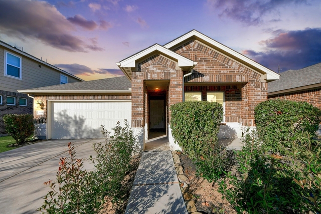 24654 Greenwood Bay Drive - Photo 1