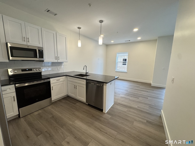 414 Berlin Turnpike - Photo 1