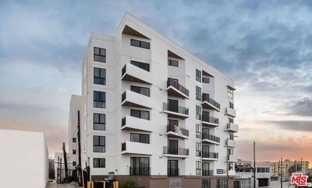 825 S Coronado Street - Photo 1