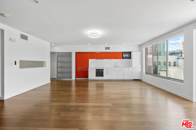 901 S Flower Street - Photo 1