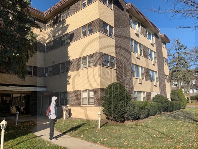 8644 Skokie Boulevard - Photo 1