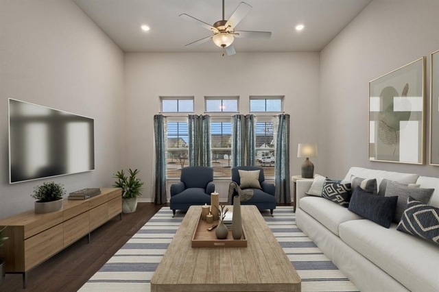 305 Bolivar Way - Photo 1