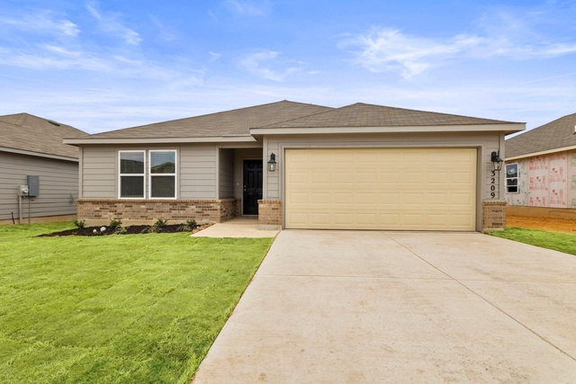 3209 Ridge Pl - Photo 1