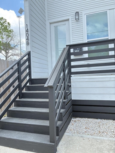 1404 E 31st Street - Photo 1