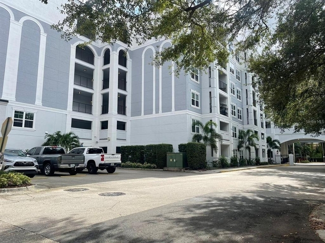 202 E South Street - Photo 1