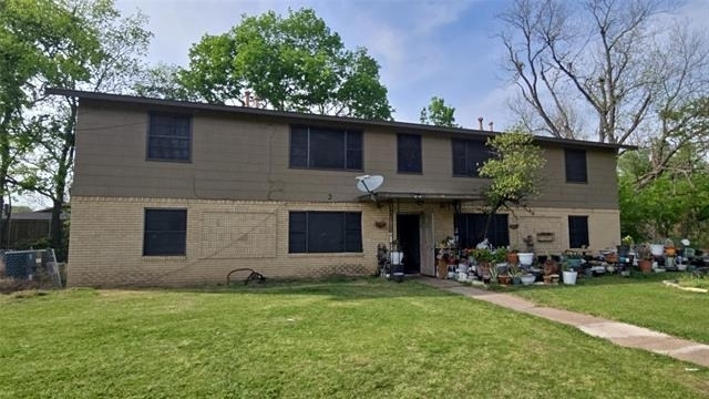 400 Oak Drive - Photo 1