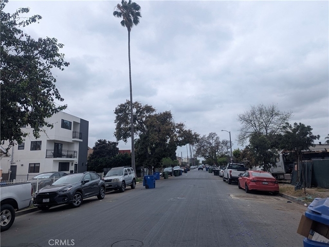 1447 W 37th Place - Photo 1