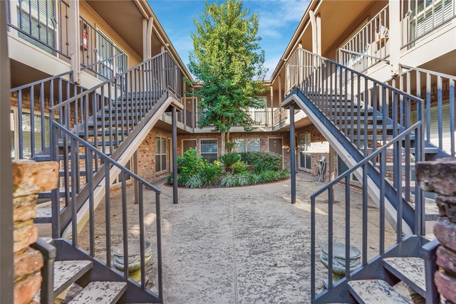 419 Marshall Street - Photo 1