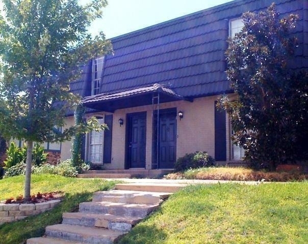 2729 Hurstview Drive - Photo 1