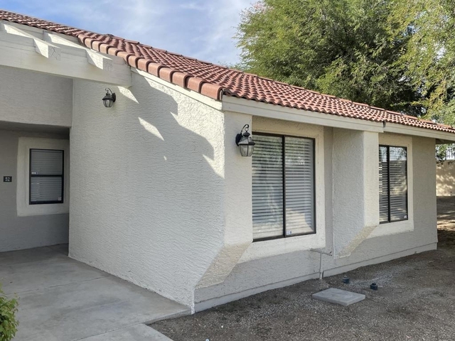 43376 Cook Street - Photo 1