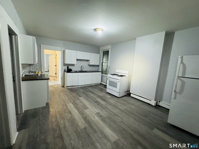 29 White Street - Photo 1