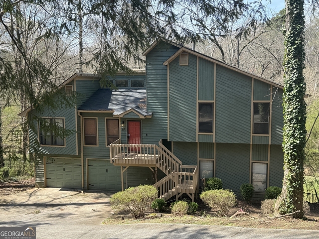 82 Geraldine Drive Se - Photo 1