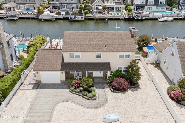 242 Curtis Point Drive - Photo 1