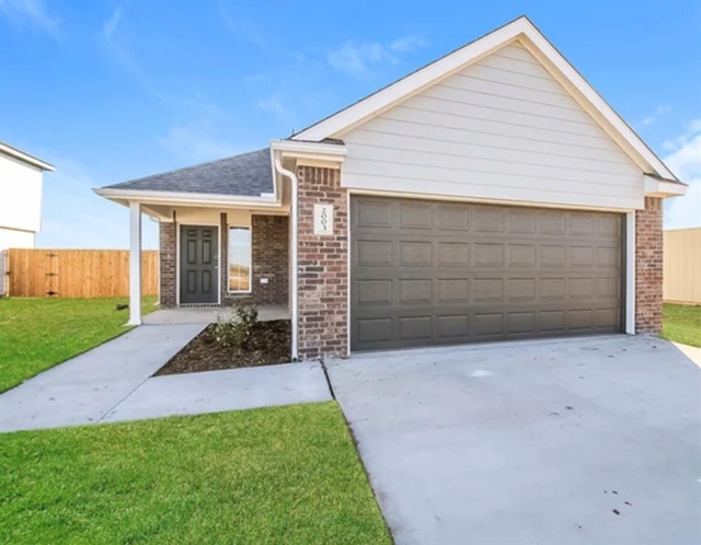 2003 Malus Way - Photo 1