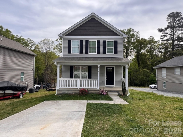 516 Beacon Street - Photo 1