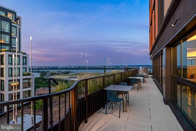 244 19th Court S - Photo 1