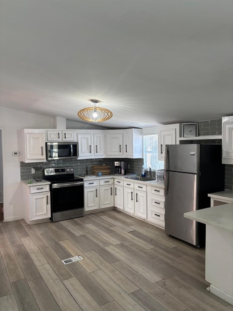 1109 Hurst Creek Rd - Photo 1