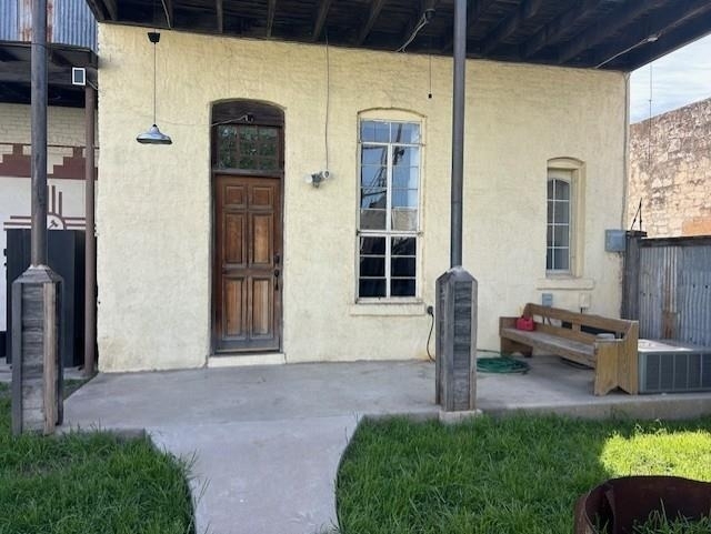 109 N Main St - Photo 1