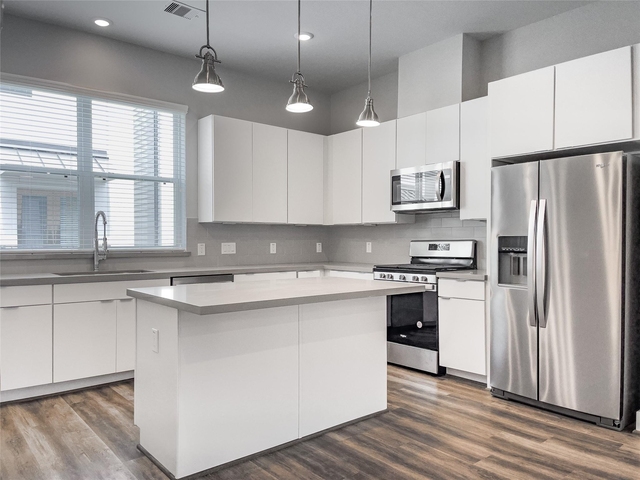 1270 N Post Oak Road - Photo 1