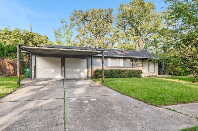 10502 Royal Oaks Drive - Photo 1