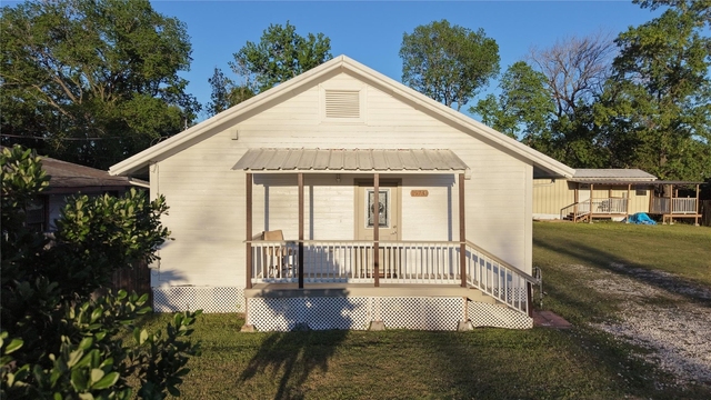 19736 Dunbar Avenue - Photo 1