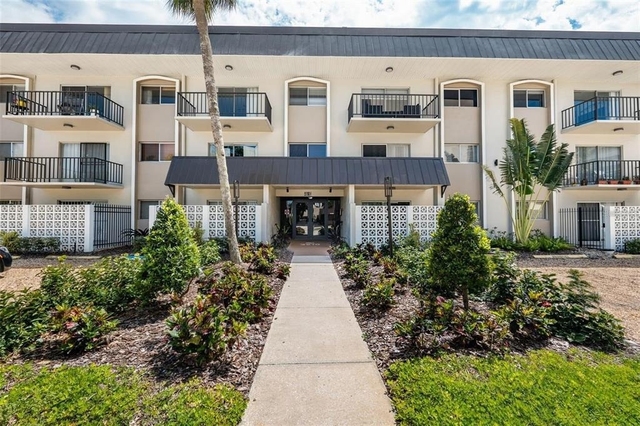 4610 W Gray Street - Photo 1