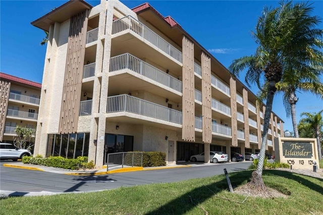 105 Island Way - Photo 1