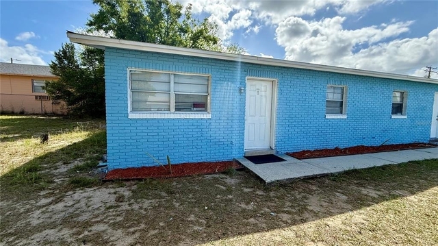 325 W Pierce Street - Photo 1