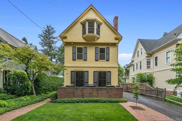 266 Everit Street - Photo 1