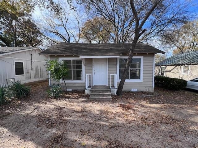 504 Lamar Street - Photo 1