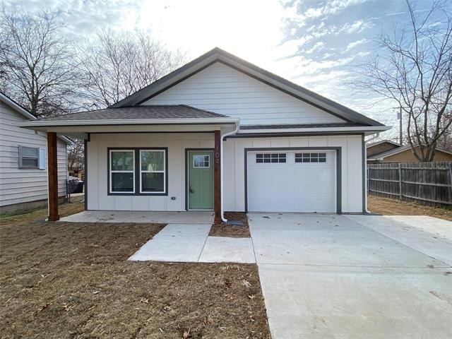104 E Forest Avenue - Photo 1