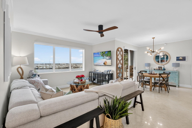 675 Nw Flagler Avenue - Photo 1