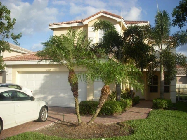 8887 Chestnut Ridge Way - Photo 1