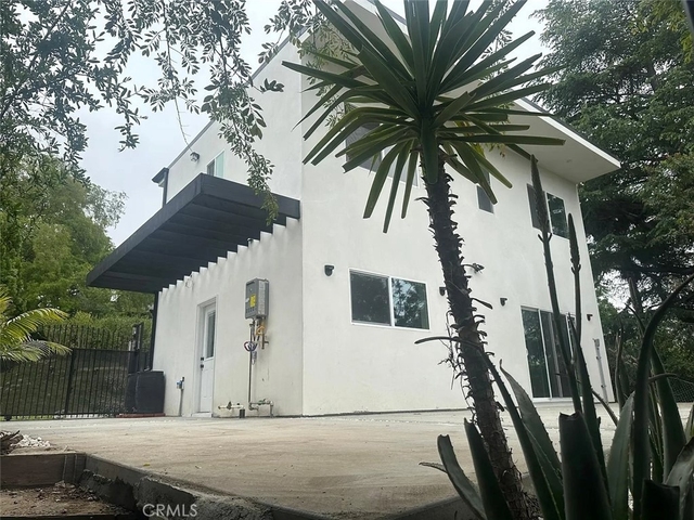 22823 Crespi St., - Photo 1